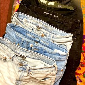 6 pairs men’s name brand EUC 30X30 black and light blue denim